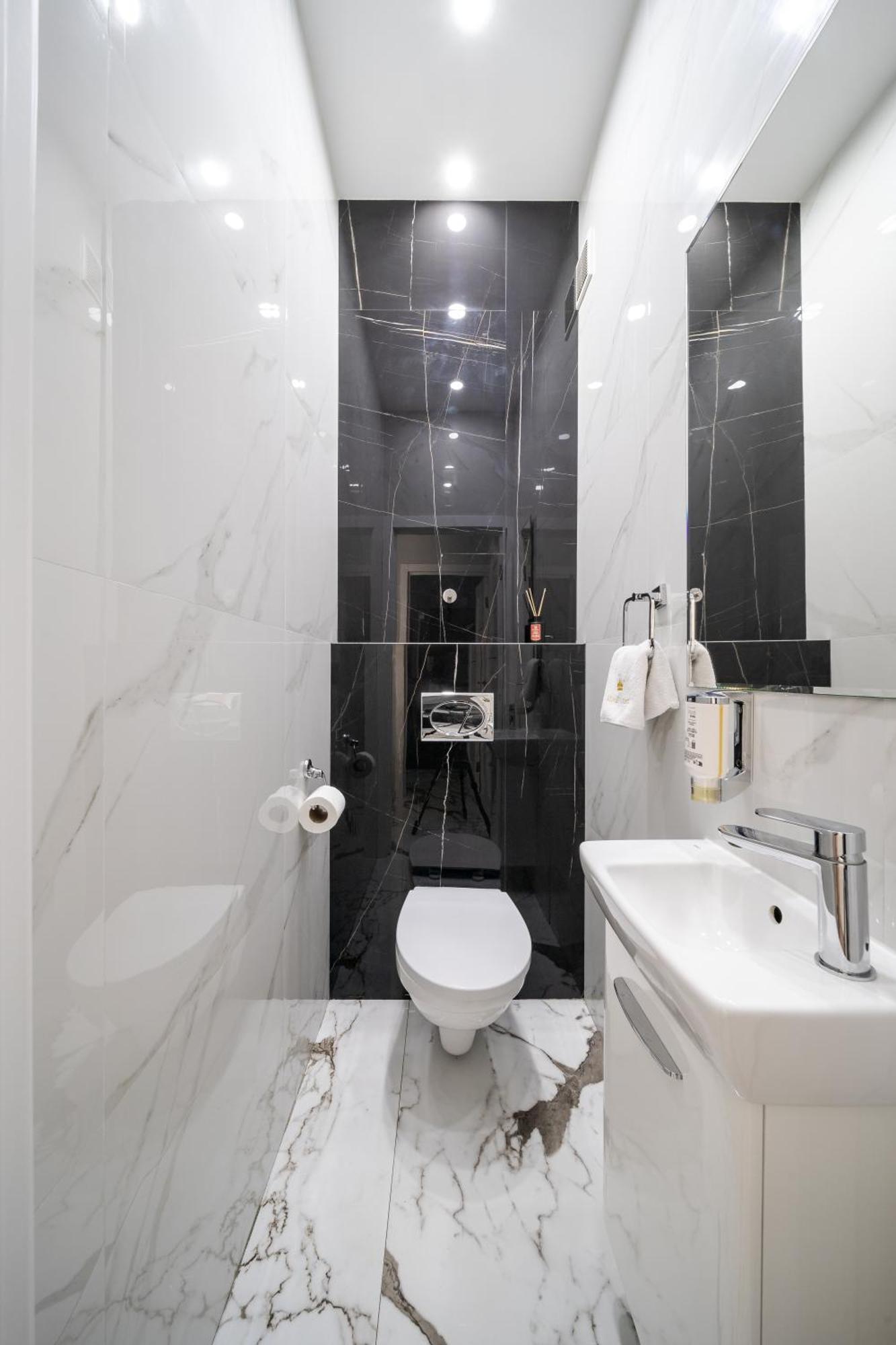 Royal Apartment On Balabana Street Lviv Eksteriør bilde