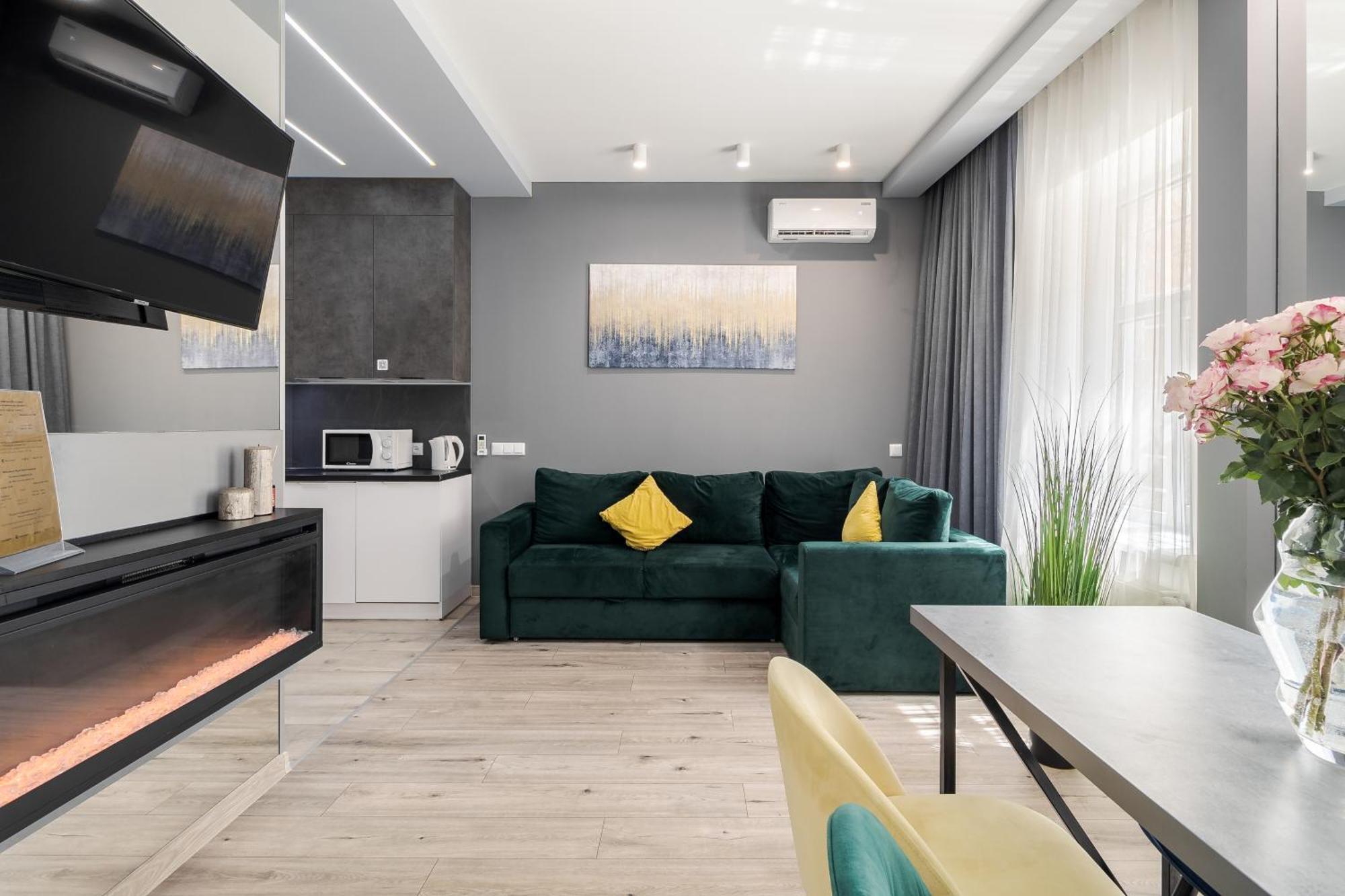 Royal Apartment On Balabana Street Lviv Eksteriør bilde