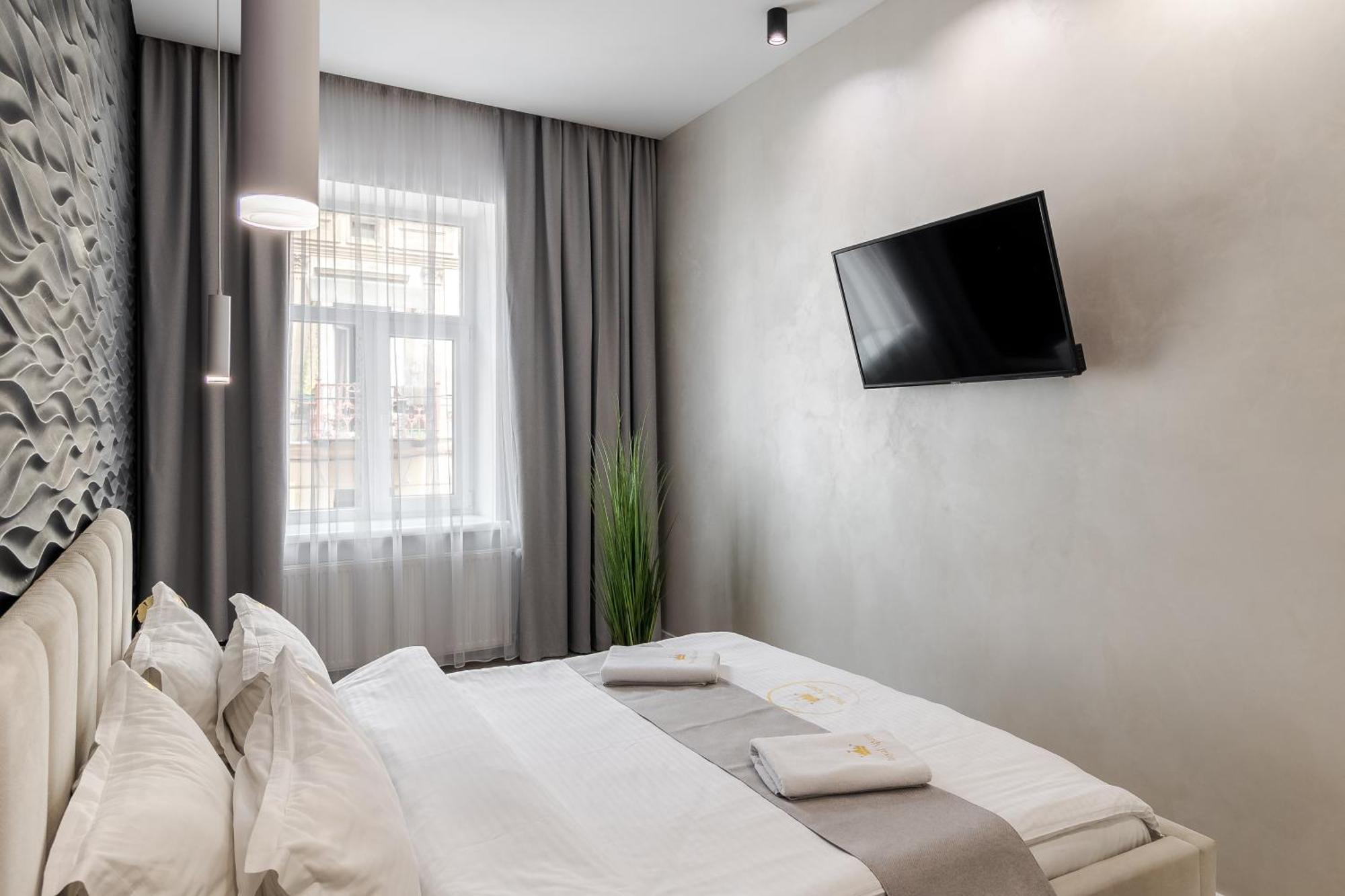 Royal Apartment On Balabana Street Lviv Eksteriør bilde